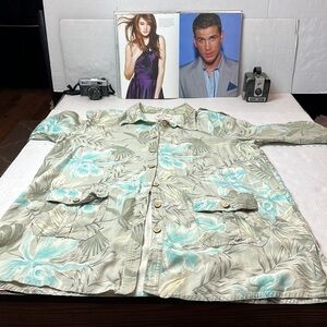 Natural Elements tropical 100% silk safari long look button down
